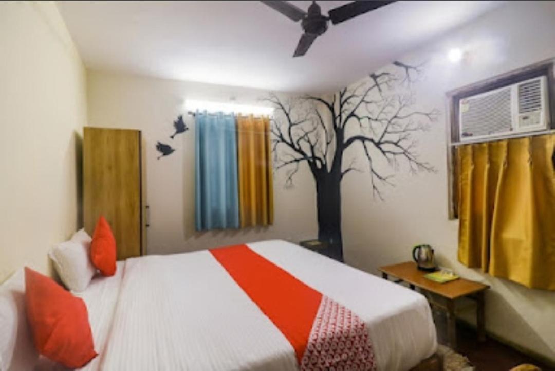 Om Shanthi Paying Guest House Váránasí Exteriér fotografie